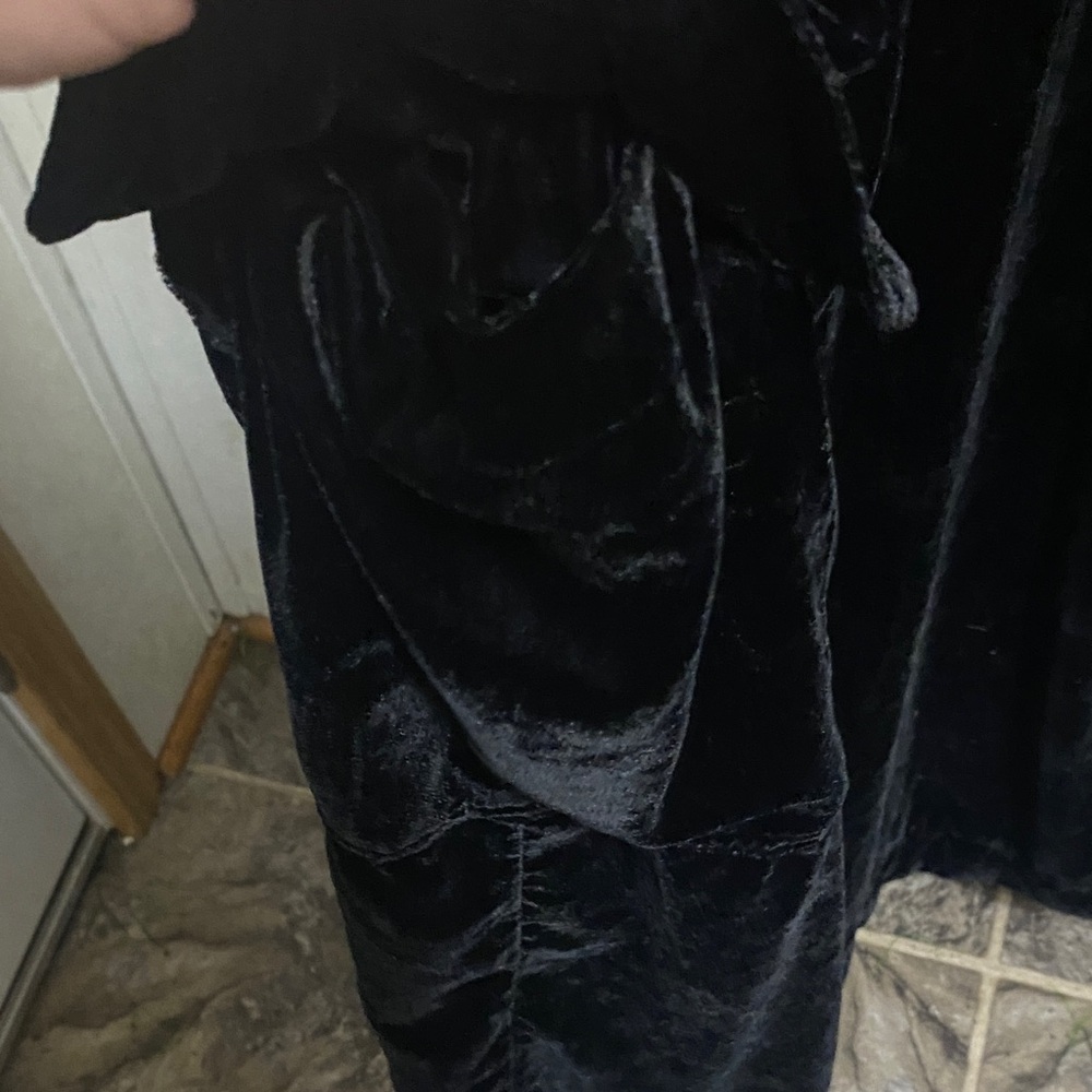 Universal Thread velvet Black Long Sleeve Jumpsuit size 18 - Picture 9 of 13